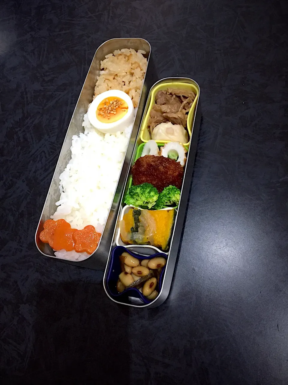 Snapdishの料理写真:鳥五目二色弁当|haru.さん