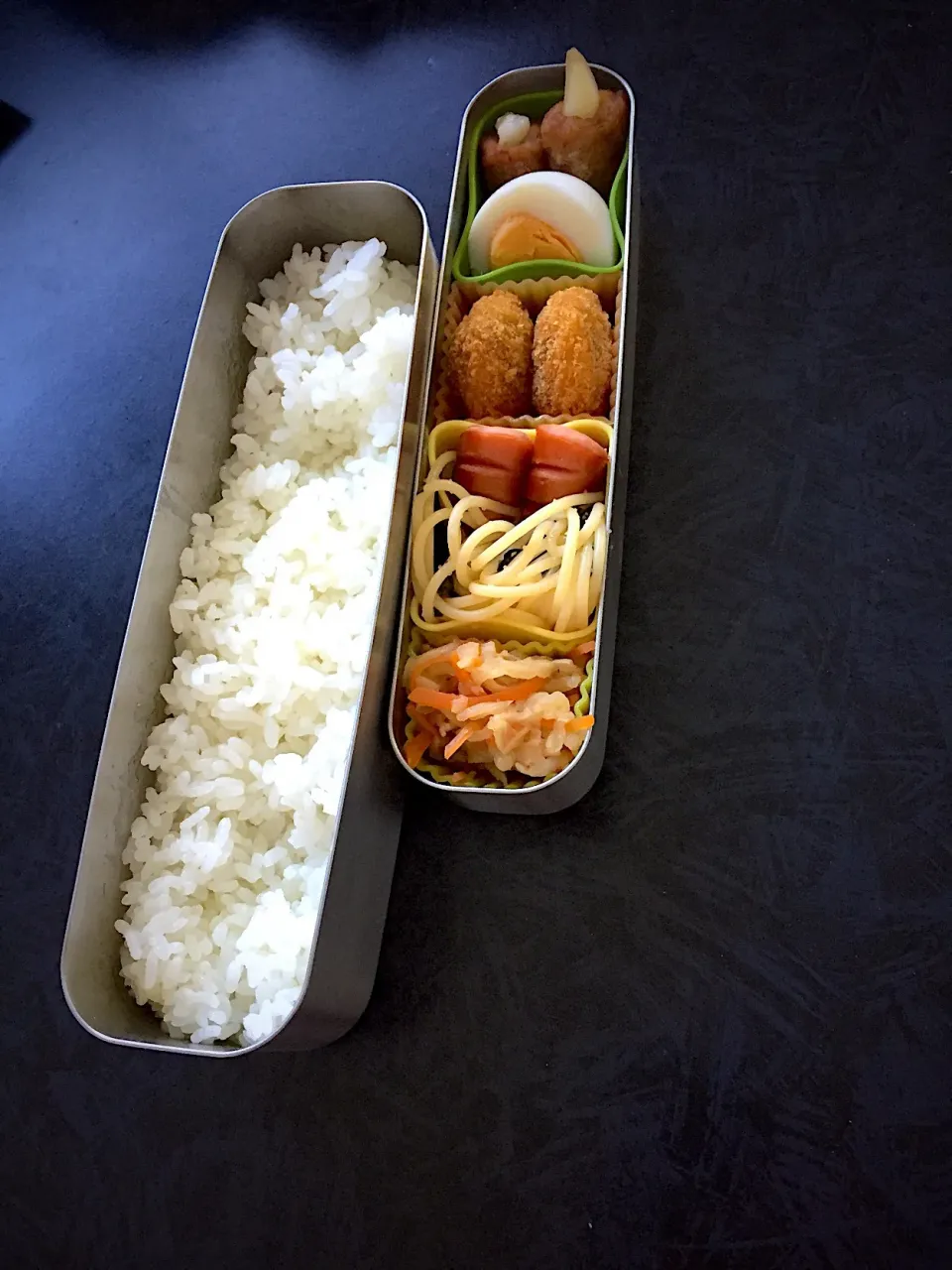 Snapdishの料理写真:メンチカツ弁当|haru.さん