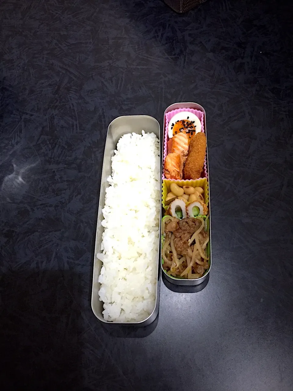 Snapdishの料理写真:鮭弁当|haru.さん