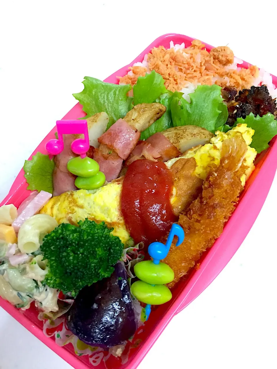 中1長女、登校弁当〜♡
体育祭が雨天延期に…。でも今日は登校日。明後日の体育祭はいい天気になりますように〜♪|ちゃこまろんさん