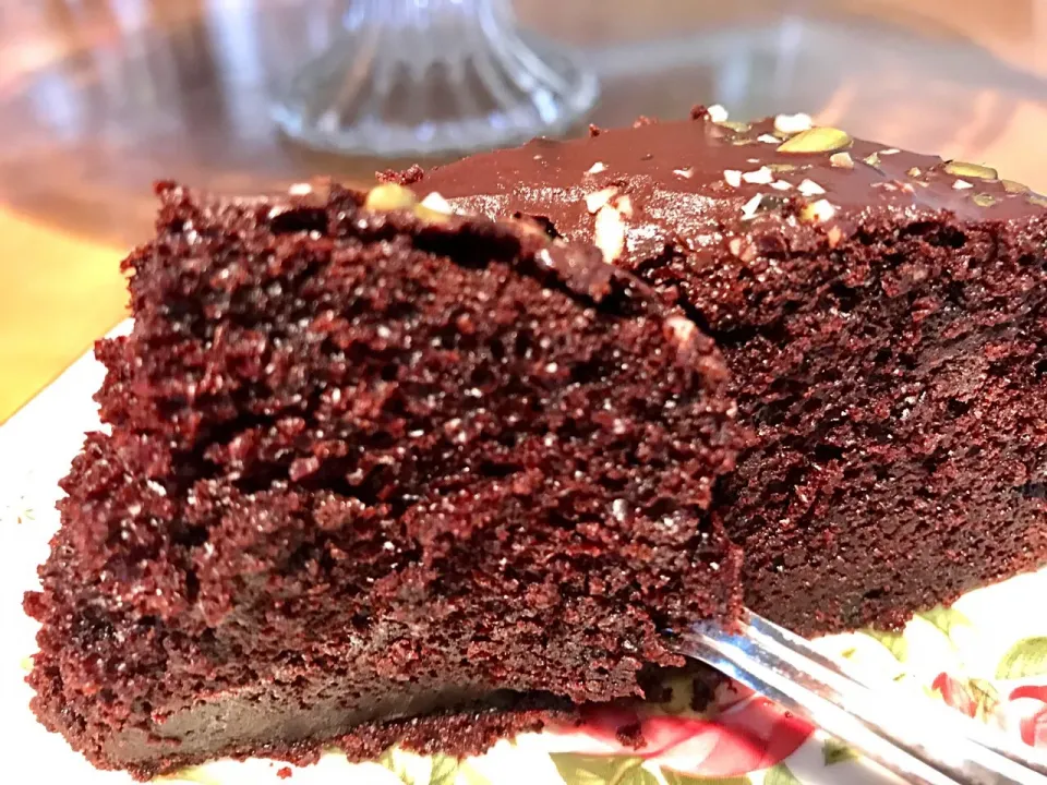 Rainy day on sat ur day #homemade chocolate cake with pistachios|Babyluv Cabrera Ocampoさん