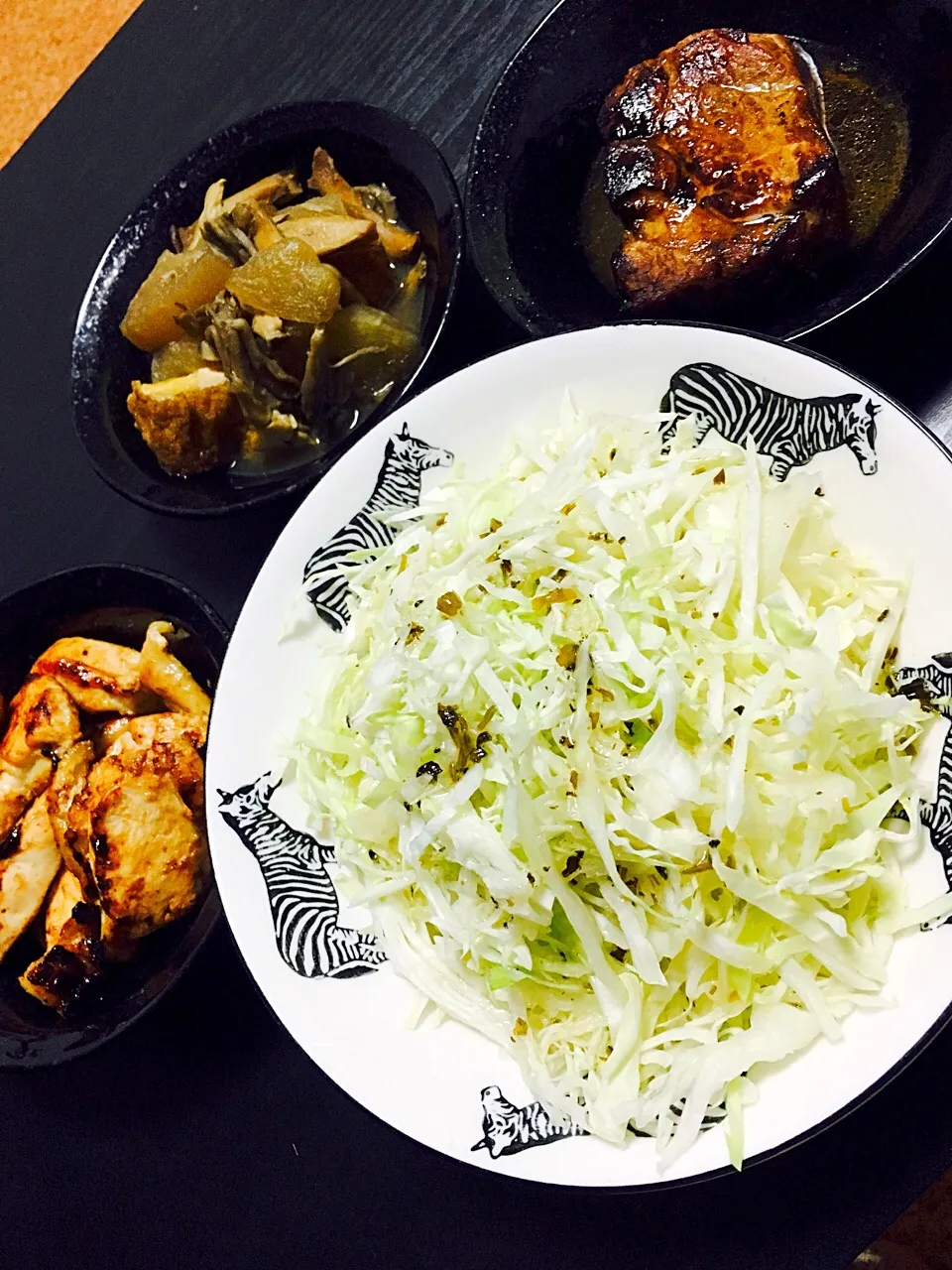 Snapdishの料理写真:Stewed Wintermelon , Blackvinegar pork , shaoxingjiu chicken|Seagrapesさん