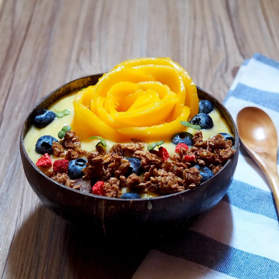 Mango smoothie bowl|Misstyさん