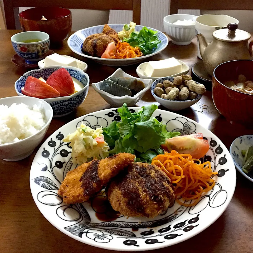 白身魚のフライとカレーチーズコロッケの晩ご飯🍽#おうちごはん #夕飯 #晩ご飯|ゆかりさん