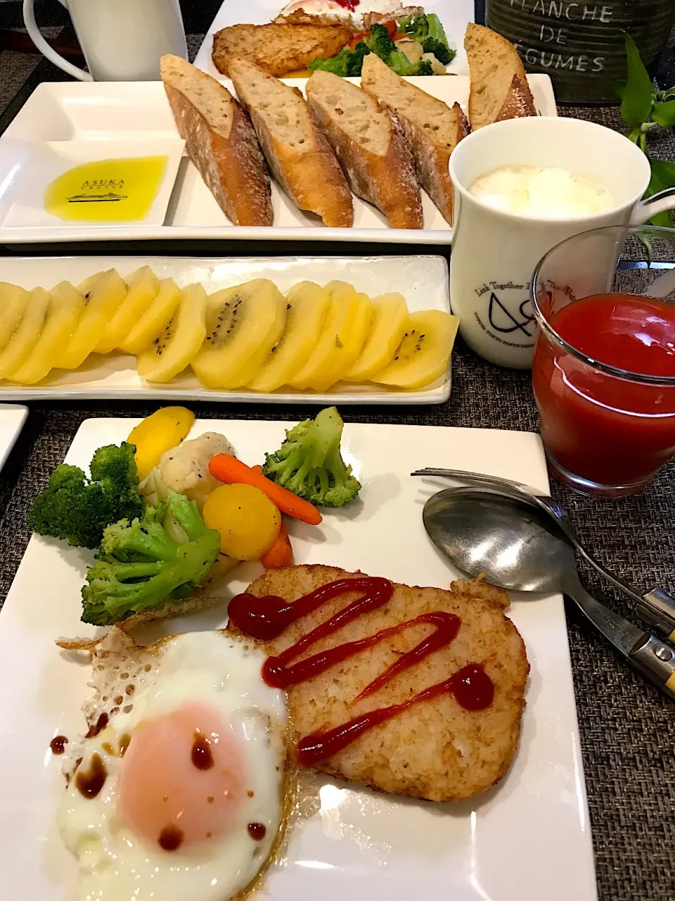 朝からガッツリ
カリカリパンでゴパン🥖|シュトママさん