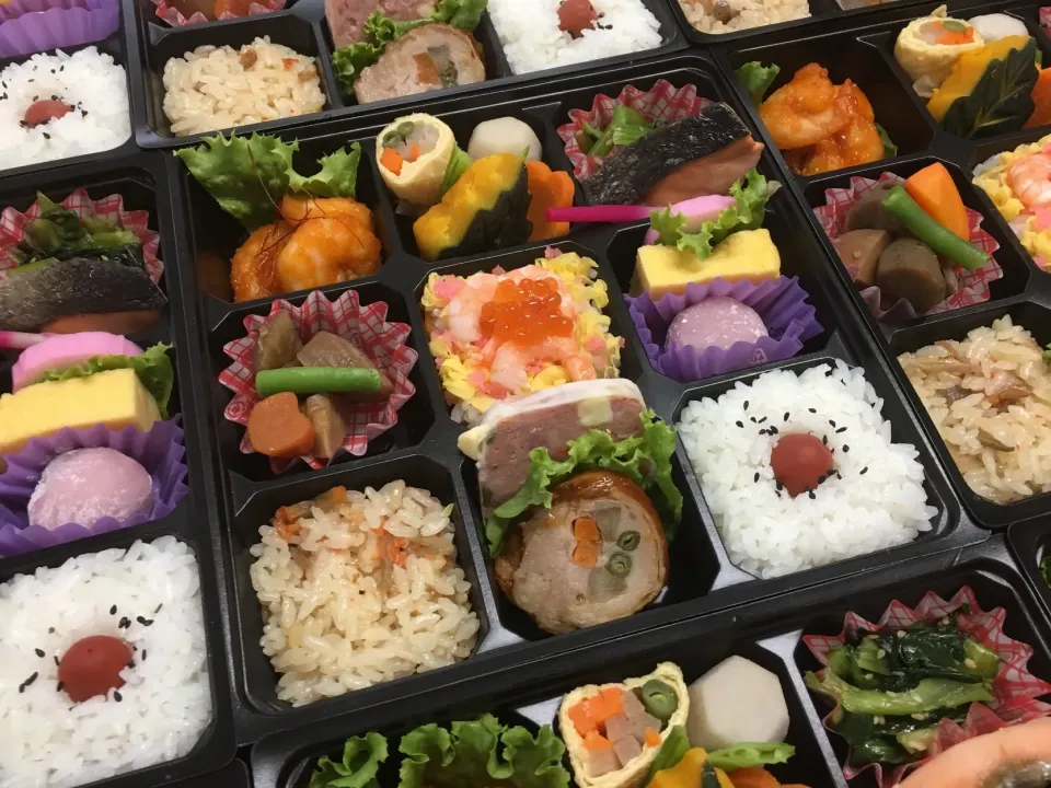 Snapdishの料理写真:彩華 割菊屋弁当 湖西市白須賀宅配|Naokazu Kuritaさん