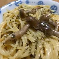 Snapdishの料理写真:キノコのパスタ 〜 Mushroom pasta

#キノコ #パスタ #生クリーム #パセリ #イタリアン #秋 #秋の味 #mushrooms #pasta #Italian #dinner #fall #autumn|Susanさん