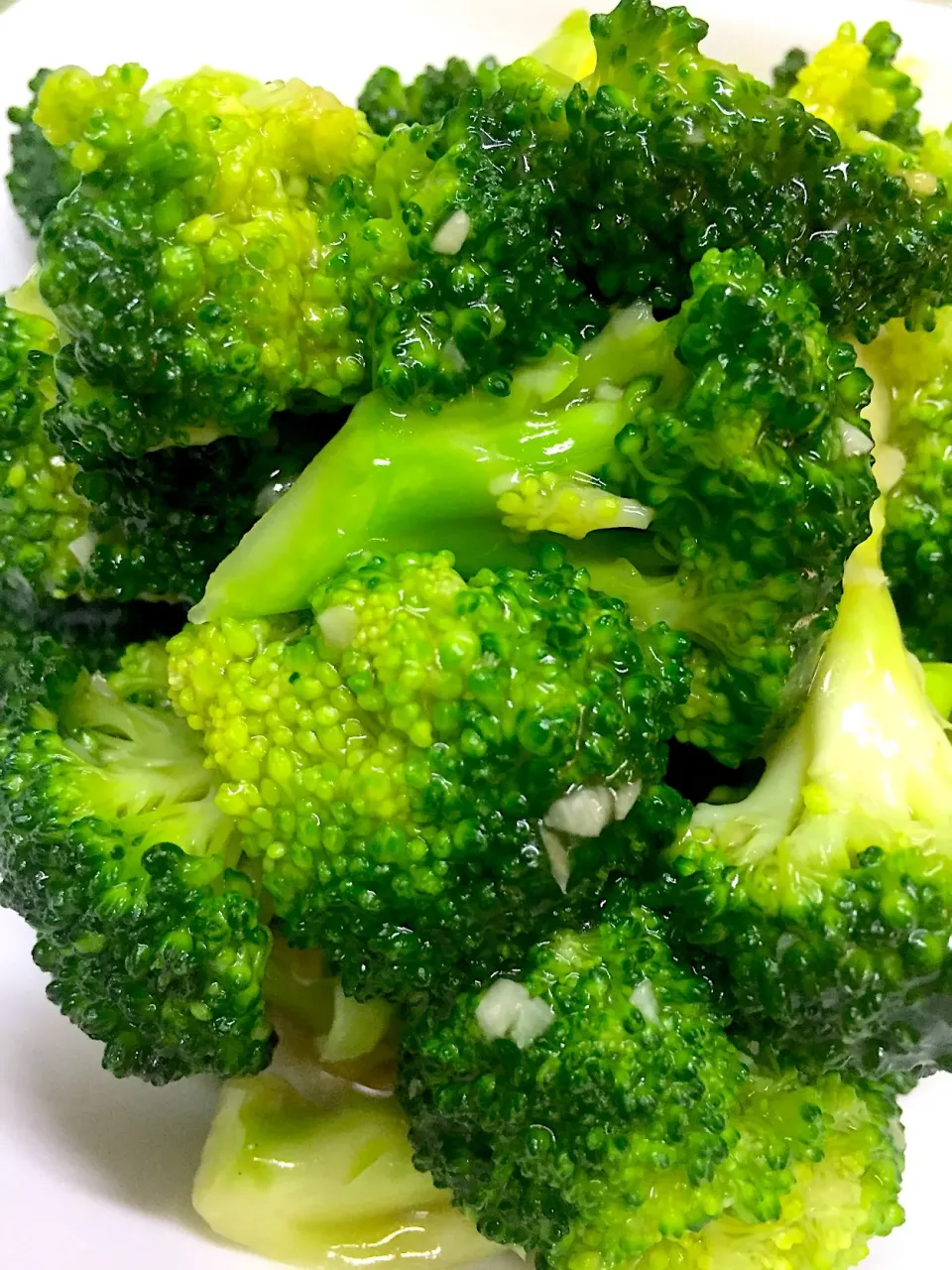 Stir fried broccoli with garlic and oyster sauce|Amy Aliyyaさん