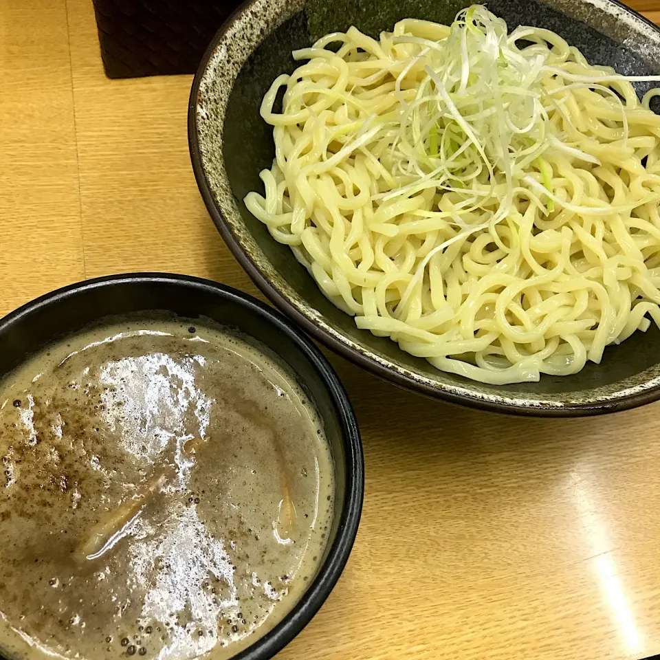 平打麺＋豚鶏骨スープ＋魚介タレ＋濃厚魚介MIX@渡辺製麺(豊中)|塩豚骨さん