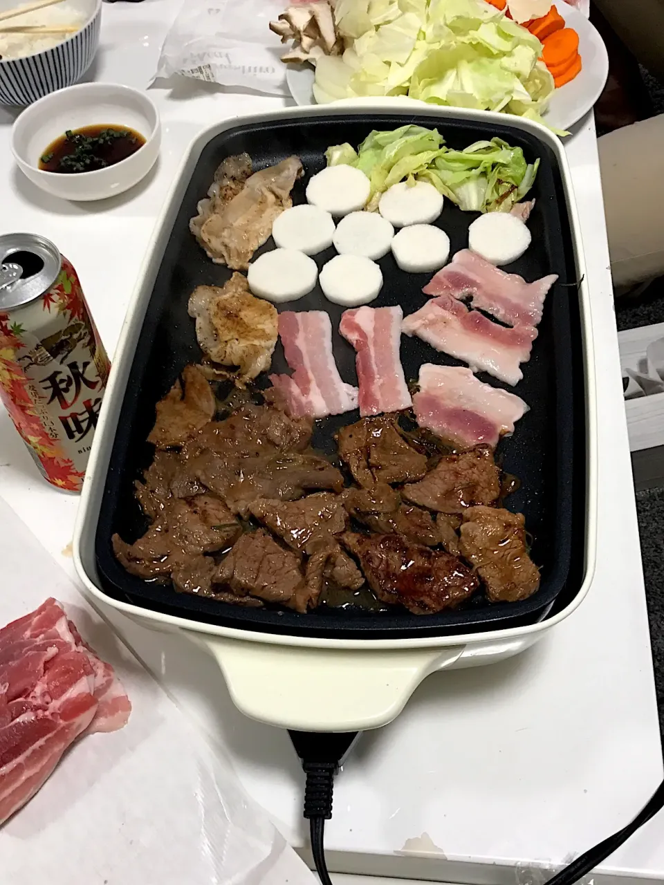 Snapdishの料理写真:晩飯✨ 家焼き肉♬♬|Shinichi Kawagoeさん