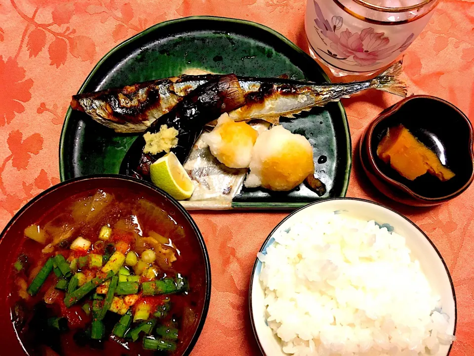 ネコ秋刀魚 豚汁 かぼちゃ煮付け ご飯|Junko Tominagaさん