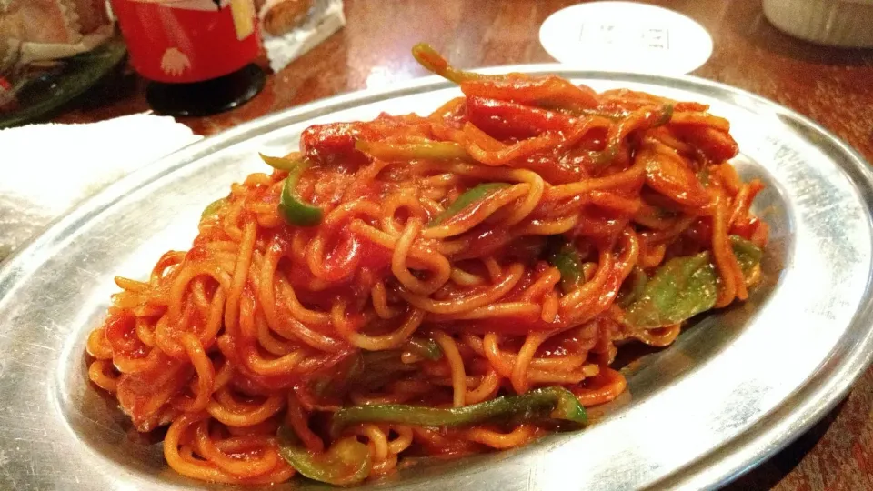 Snapdishの料理写真:ハイボールバーの絶品ナポリタンʕ•ٹ•ʔ
 #ナポリタン #パスタ/ピザ #トマトソース #japanese pasta|kossyossさん