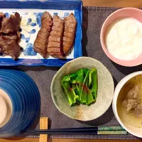 Snapdishの料理写真:牛タン、テールスープ、ピーマン焼き|せさん