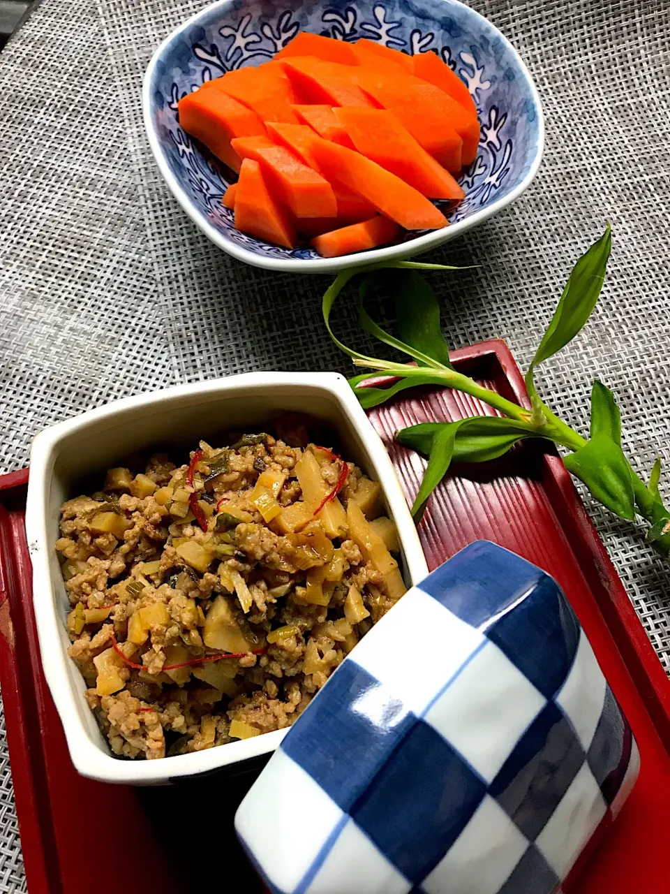 ミツカンカンタン酢で漬けた人参と肉味噌|シュトママさん