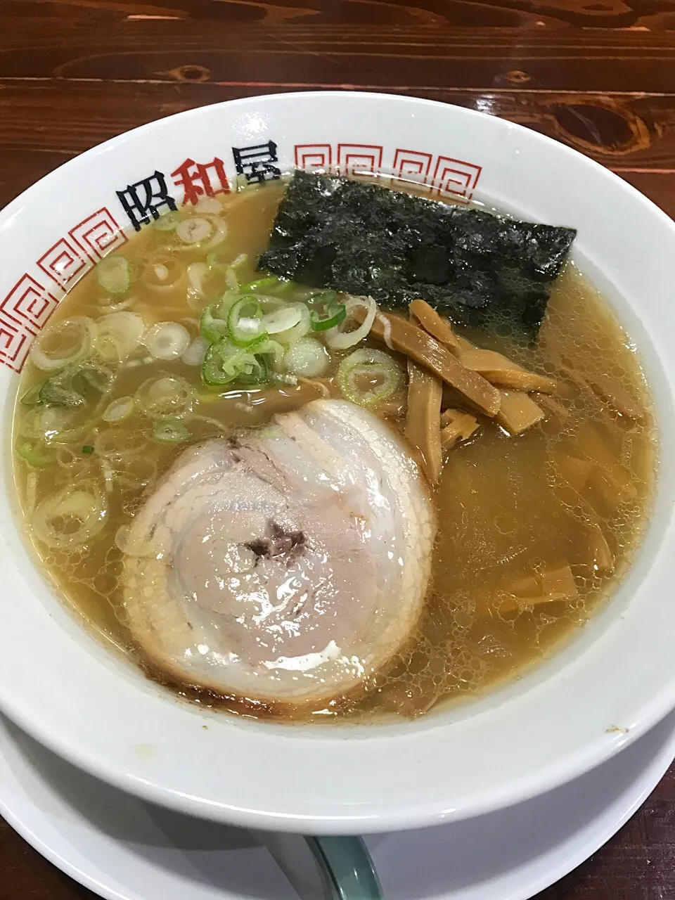 昭和屋の醤油らーめん|市さん