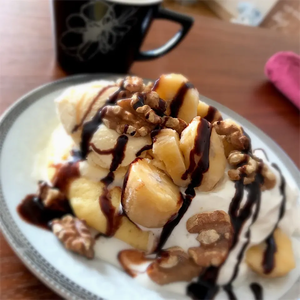 チョコバナナパンケーキで朝ご飯🥞|ららさん