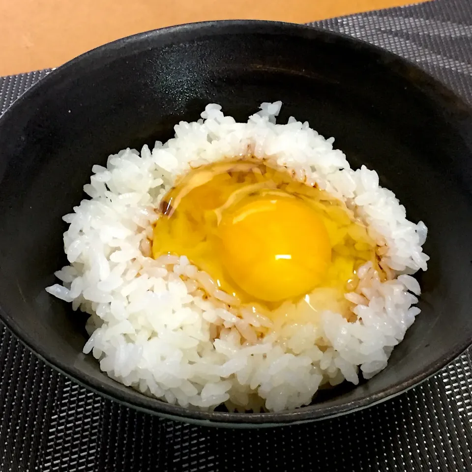 土鍋で炊いたごはんで卵かけごはん!  (^-^)|Kei Satoさん