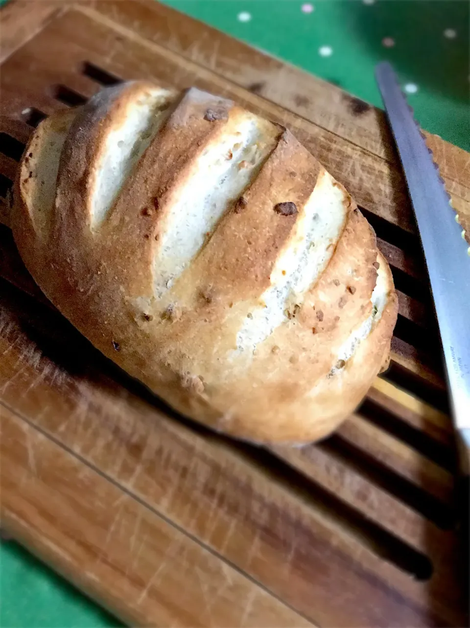 ナッツ類混入ドイツパンもどき🥖|ishimamaさん