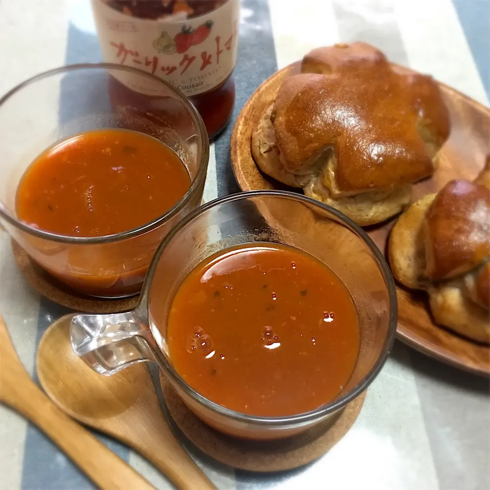 サンクゼールのお店で教わった💁ソースに同量の水とカレールーを入れただけの簡単スープ🍅|ゆいちゃんママさん