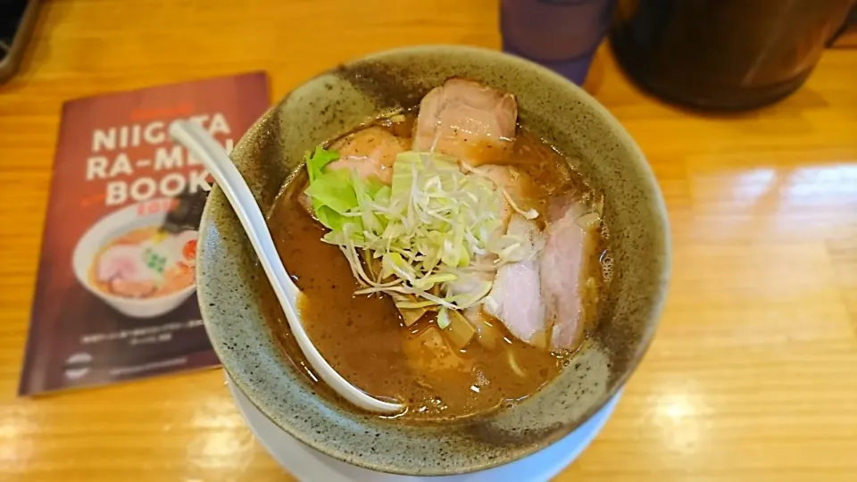 らーめん らいふ 肉らーめん|ミナミ ヒロヤさん