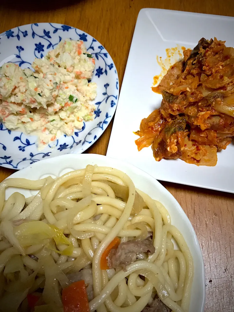 Snapdishの料理写真:#焼きうどん
#豚キムチ
#コールスローサラダ|みかんさん