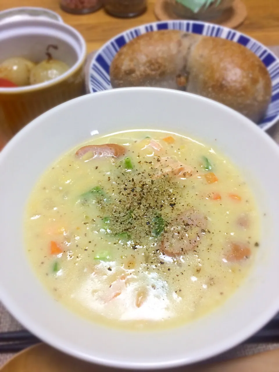 Snapdishの料理写真:レンズ豆の煮込み
→シャケとソーセージのシチュー
#展開料理 #常備菜 #簡単料理|morimi32さん