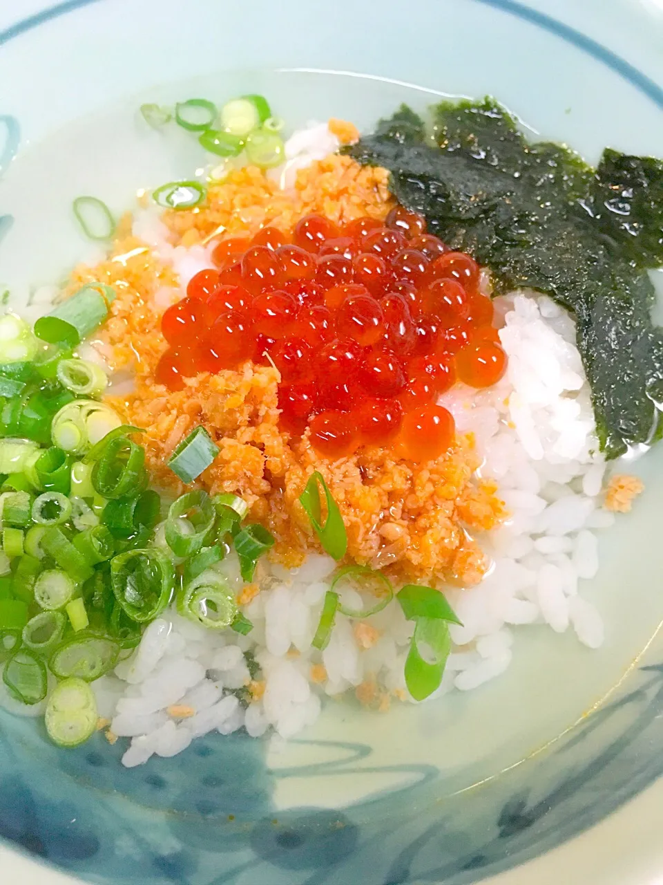 Snapdishの料理写真:お茶漬けリクエストのおっちゃんに🤗豪華茶漬け💕💕|key♪さん