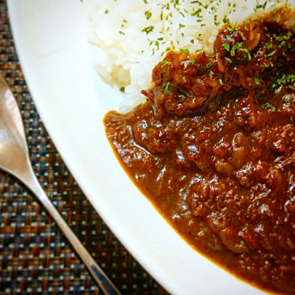 80歳の義父が3日間かけて作る絶品カレーʕ•ٹ•ʔ
 #カレーライス #欧風カレー #ビーフカレー #秘伝のレシピ|kossyossさん