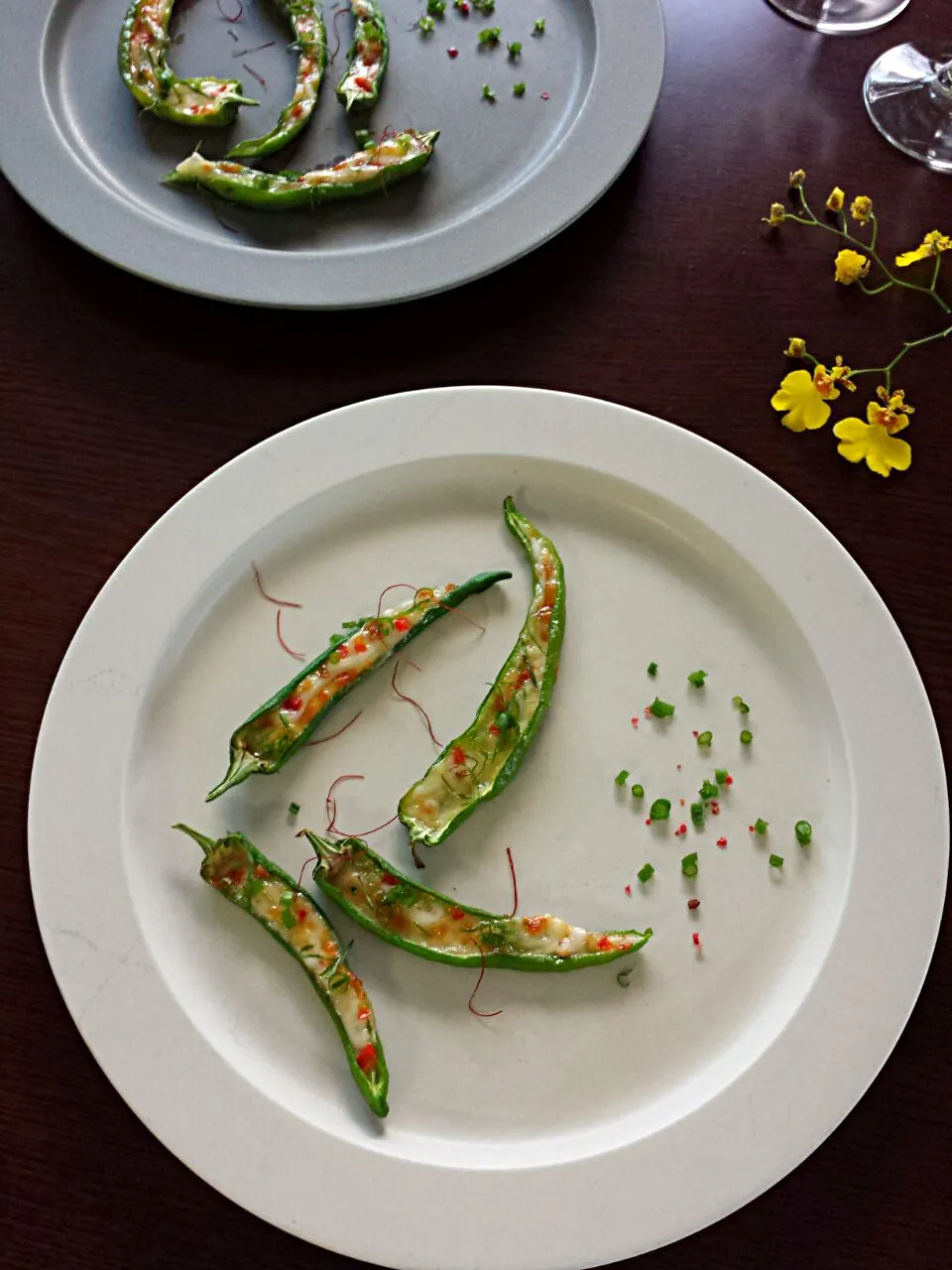 Snapdishの料理写真:sakurakoさんの我が家の常備菜 肉味噌で万願寺とうがらしボート|おちゃわんさん