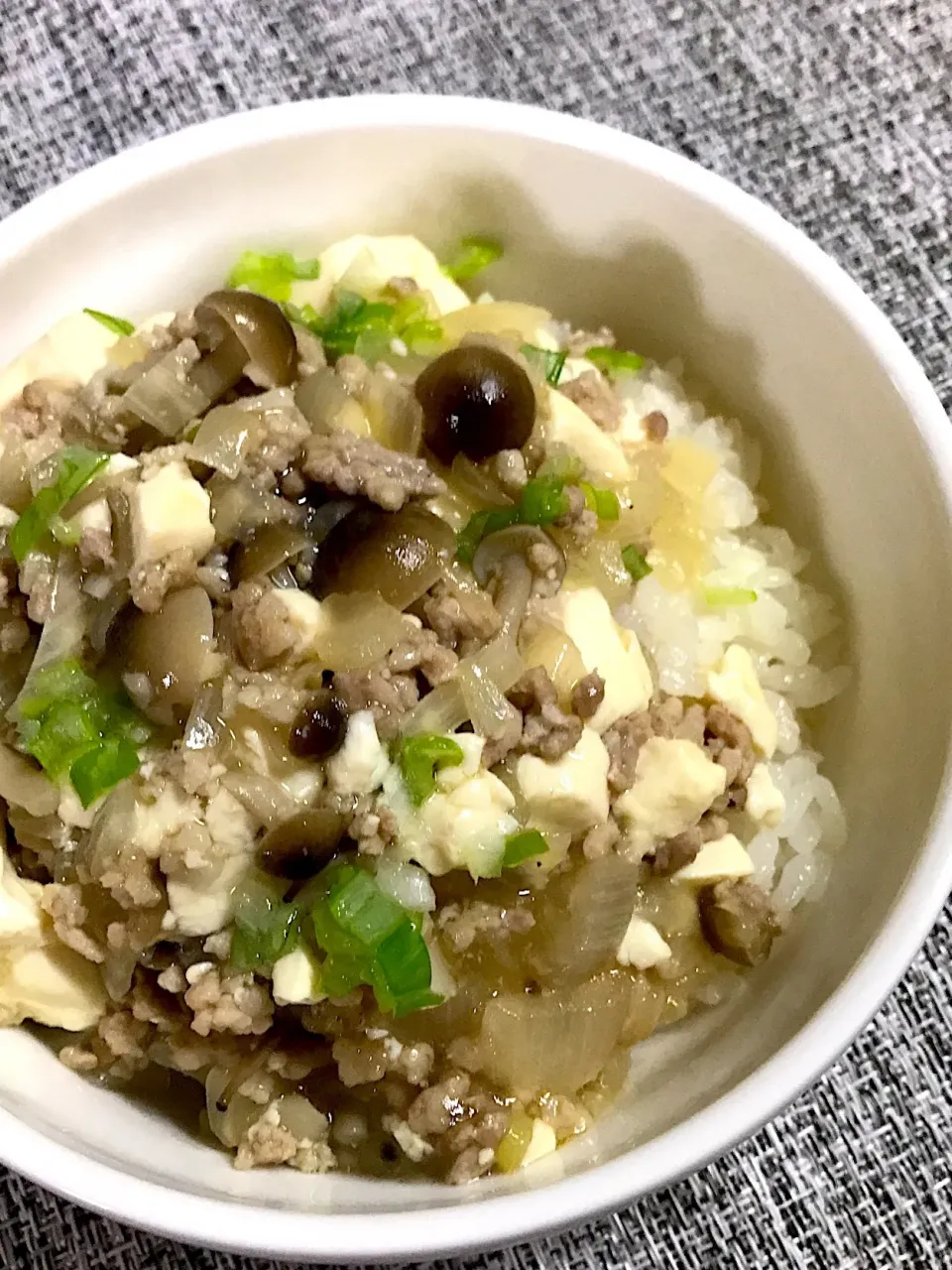 あっさり麻婆丼♪
ちょっと肌寒い夜に⭐️|あまねこ🌿さん