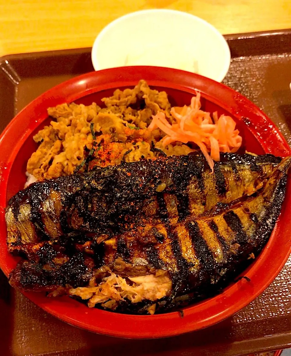 さんま蒲焼き&牛丼|るみおんさん