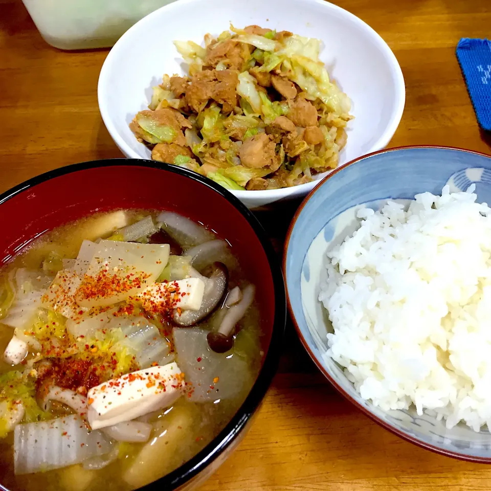 鶏ちゃん焼き、野菜とキノコのみそ汁*\(^o^)/*|すかラインさん