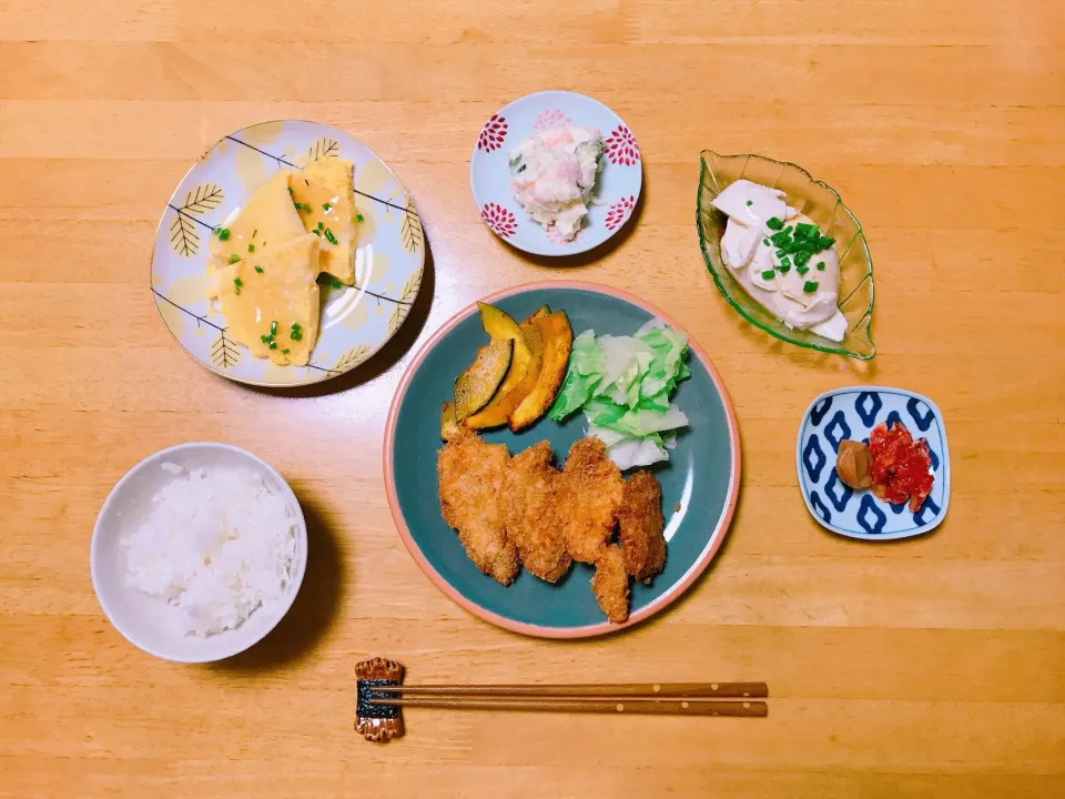 夕ごはん
豚ヒレカツ
あんかけ卵焼き|ちゃみこさん