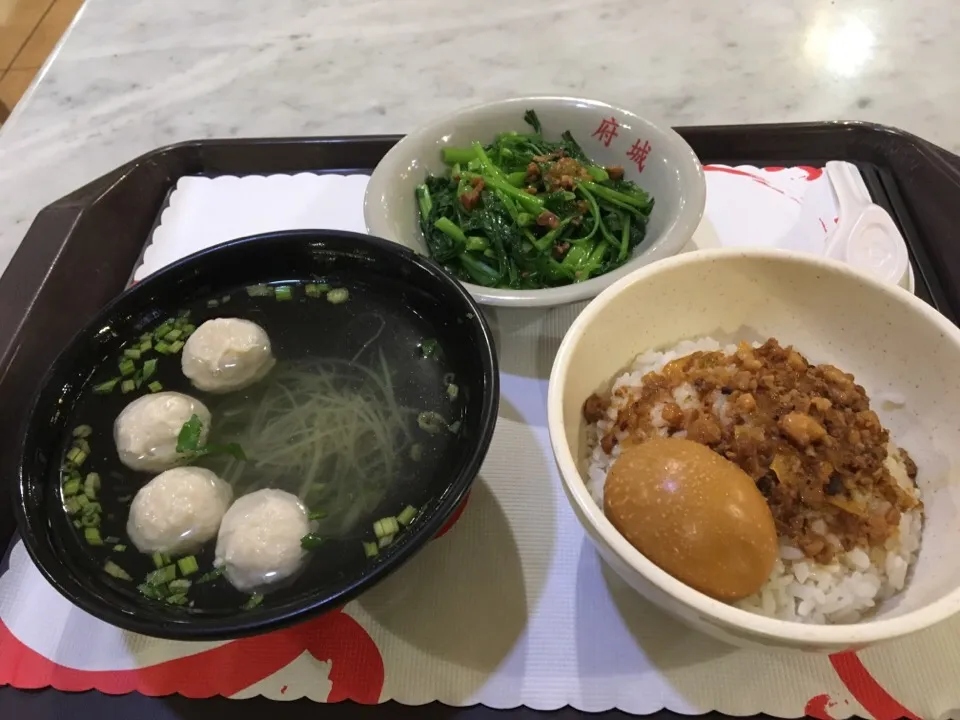 台南肉燥飯套餐120元|PegaOさん