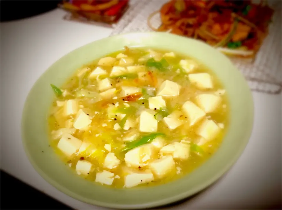 佐野未起の料理 桜海老🦐香る海老塩ラーメンのスープで豆腐のあんかけ#桜エビ#エビ塩#ラーメン|佐野未起さん