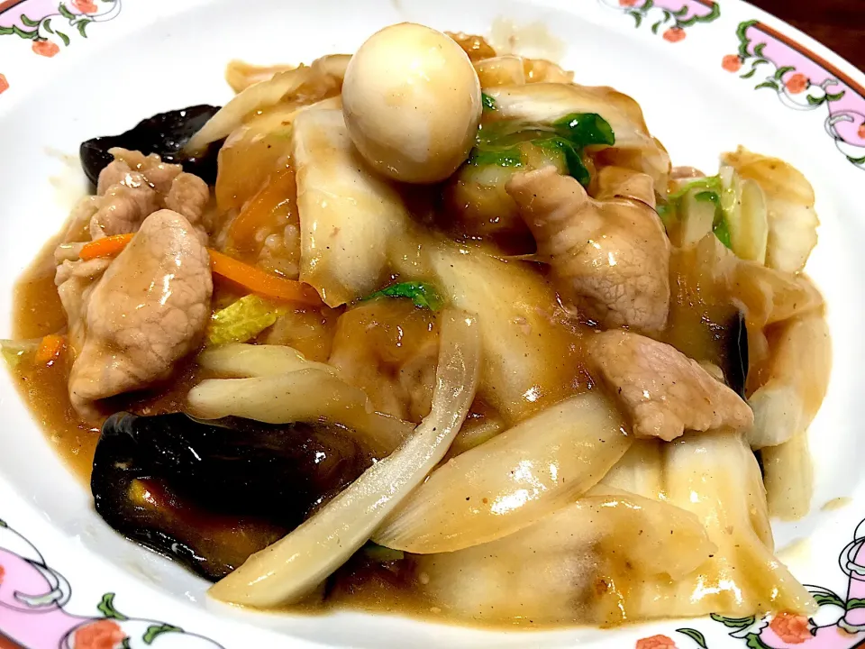 中華飯 Cantonese-style “Eight Treasure” Stir-fry on Rice|ゆうじ.さん