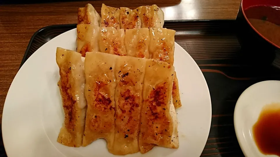 餃子の神様。スイートポーヅです|りくさん