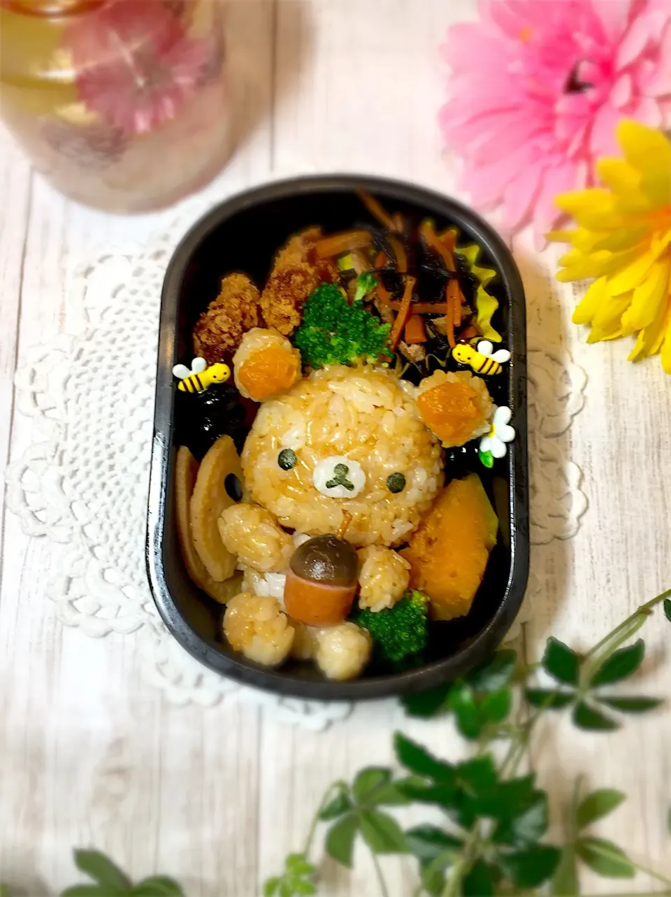 Snapdishの料理写真:どんぐりで遊ぶリラックマのお弁当☆|makoryuneさん