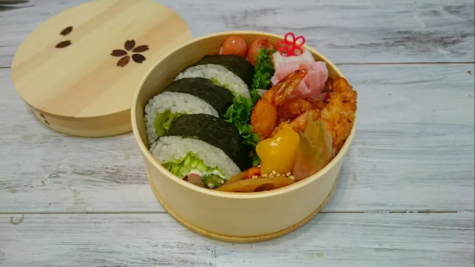 サラだ巻き弁当
 #海老フライ🍤|LaLamamaさん