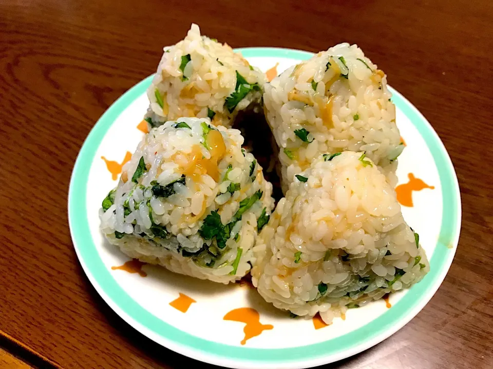 なめ茸パクチー握り  チキンチリソースとナンプラー味|janさん