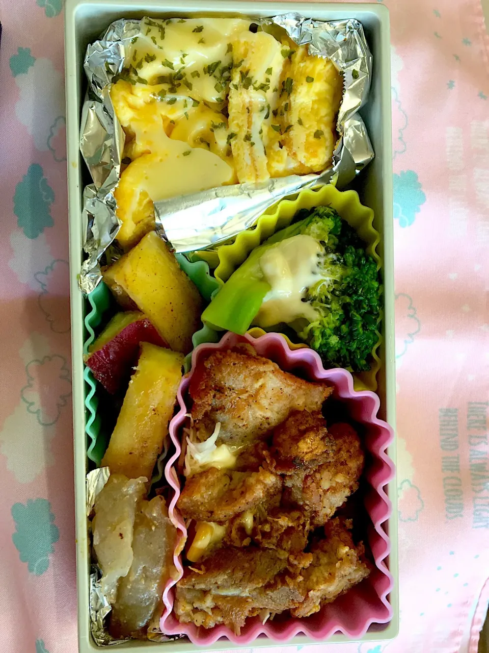 今日のお弁当。
マミーの愛情弁当。|れん(๑･﹃ ･๑)→(๑°ں°๑)･*♪︎さん