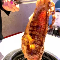 Snapdishの料理写真:#宮崎安楽牛 #宮崎牛肉牛部門内閣総理大臣賞3年連続受賞#秀苑翔 #秀苑天 
「タレ焼き特選サーロイン」‼️|秀苑 天さん