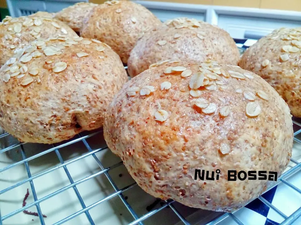 "Whole Wheat Bread"(homemade)
By Nuibossa💚💛😀🍞|nuibossa fb.Nui Bossaさん