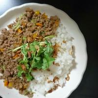 豚挽き肉とパクチー炒めライス