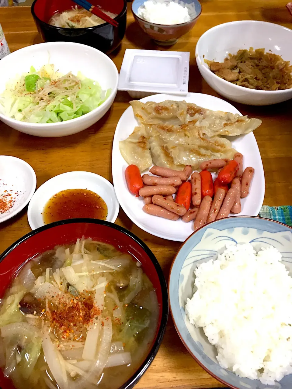 Snapdishの料理写真:#福井ポーク餃子、#赤ウインナー、#ポークビッツ、#野菜きのこ汁、#冷蔵庫整理*\(^o^)/*|すかラインさん