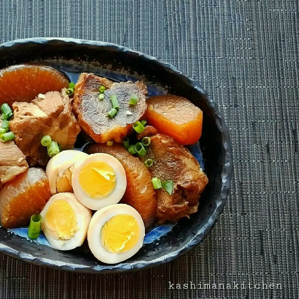 豚肉と大根の煮物を作りました(^^)炊きたての白米と食べたら幸せな気分になります✨✨|Kashimanakitchenさん