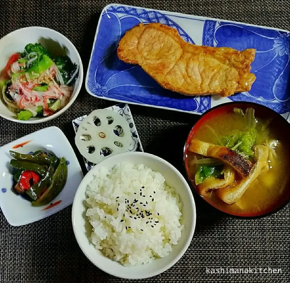 味噌豚焼きと冷蔵庫にある残り物ご飯🍚|Kashimanakitchenさん