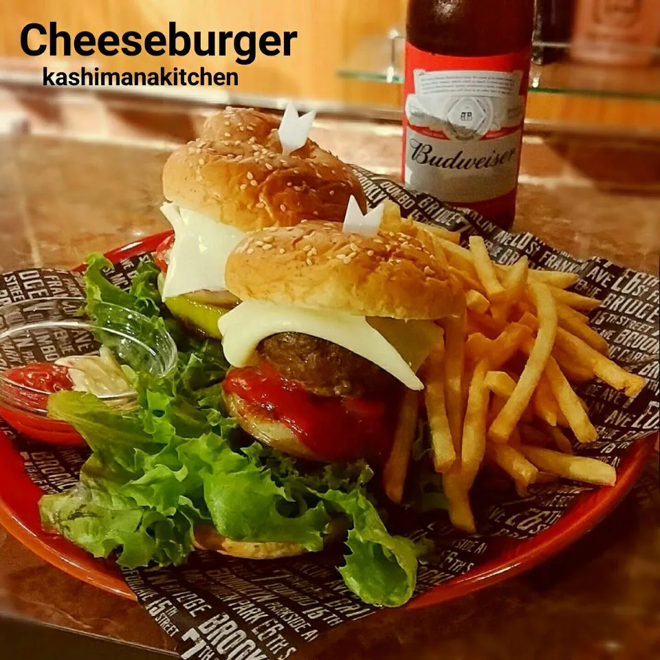 チーズバーガーとバド🍺🍔🍟最高❤
#チーズバーガー #cheeseburger #budwiser #バドワイザー #カシマナキッチン #kashimanakitchen #anasrecipe #snapdish #yum #yummy #food #foodstagram #foodporn #foodie #in|Kashimanakitchenさん