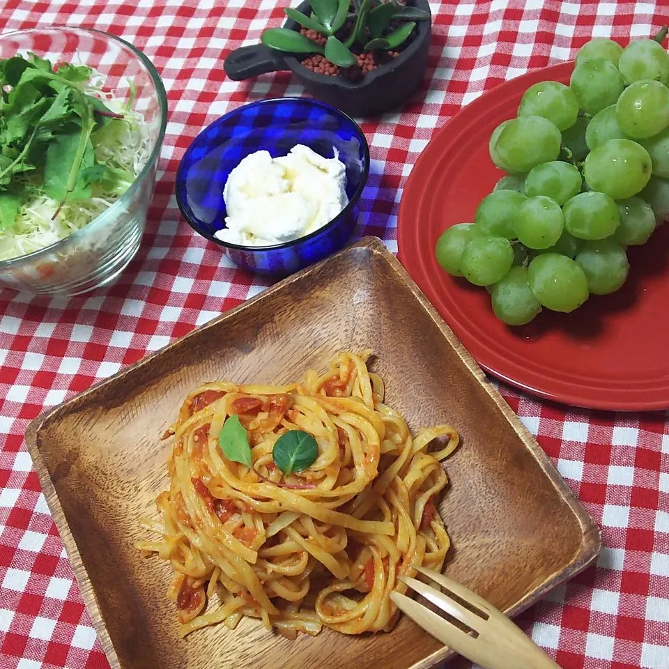 自家製トマトソースのパスタ🎶|シュワシュワキッチンさん