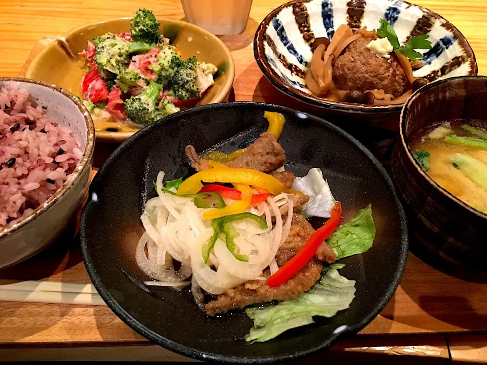 鹿屋アスリート食堂一汁三菜定食|ちな姉＠水ノ智南英さん